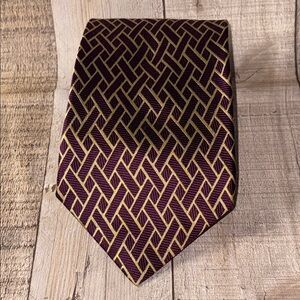 Nautica‎ Maroon and Gold Patterned Tie
